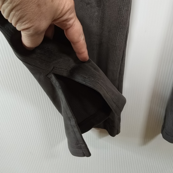 NWT adidas Women's Tiro3-Stripes Velour Flared Leggings Ribbed Dark Grey Size L - Picture 6 of 12